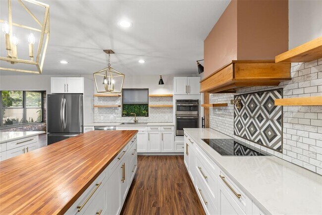 Building Photo - 16208 Armistead Ln
