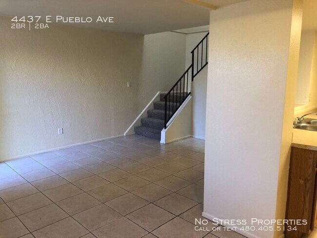 Building Photo - 2 Bed Town Home off 40th St and Broadway!