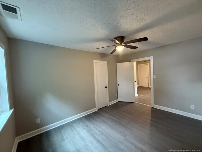 Building Photo - 807 Branson St