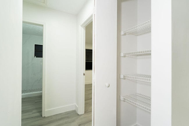 Building Photo - 1181 SW Sarto Ln