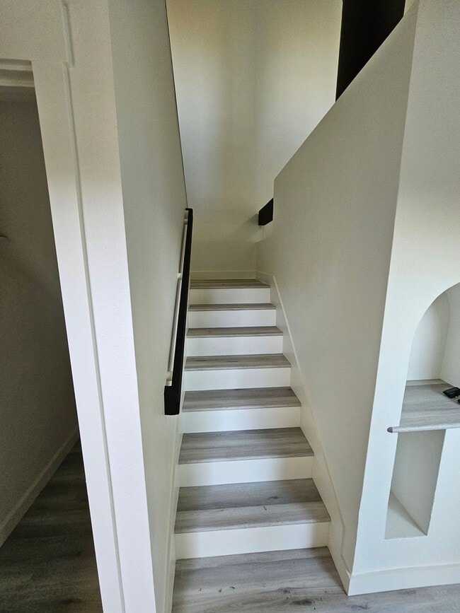 Building Photo - Gorgeous PRIVATE GATED COMMUNITY 3 Bed/2.5 Bath Townhome in Terrace Hills - San Jose