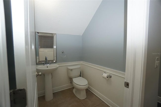Building Photo - 7303 S Shamrock Rd