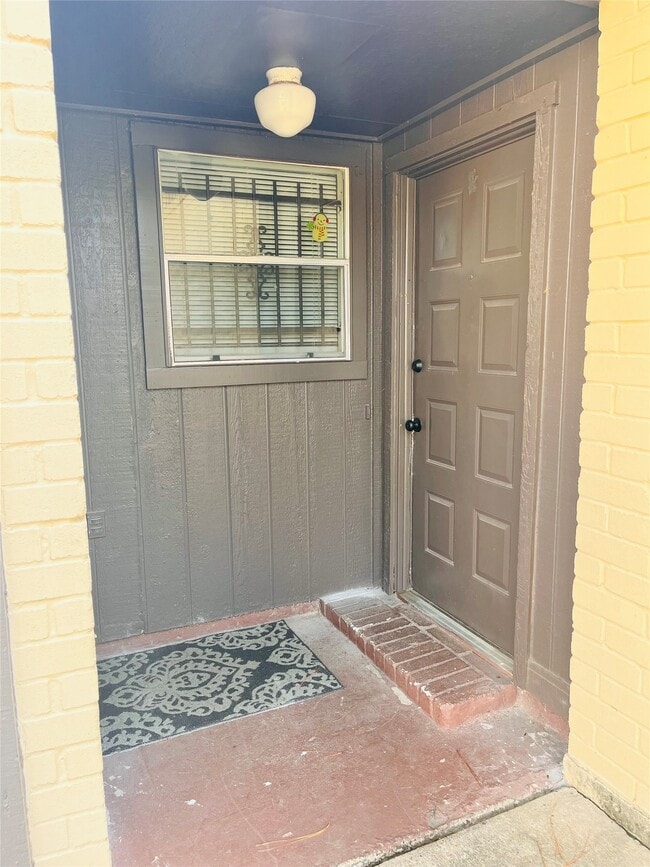 Building Photo - 16633 Gold Ridge Ln