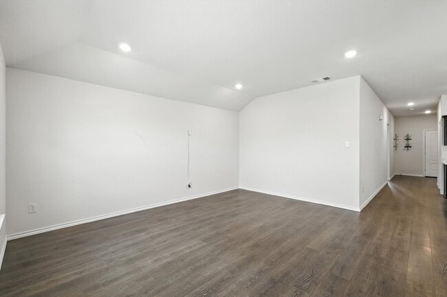 Building Photo - 11112 W Pond Dr