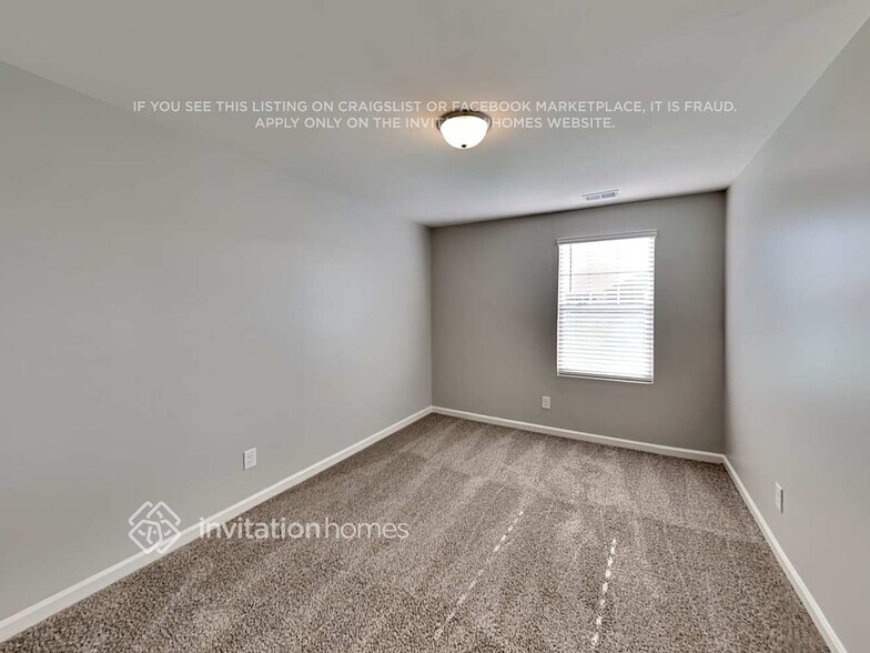 Building Photo - 117 Verona Dr NW