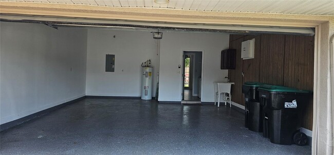 Building Photo - 14321 Mandolin Dr