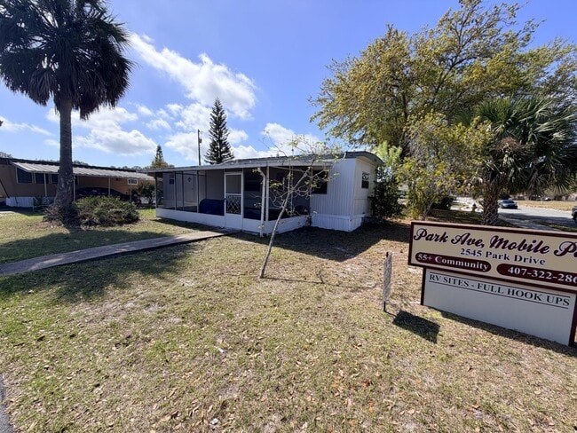 Building Photo - 2545 Park Dr