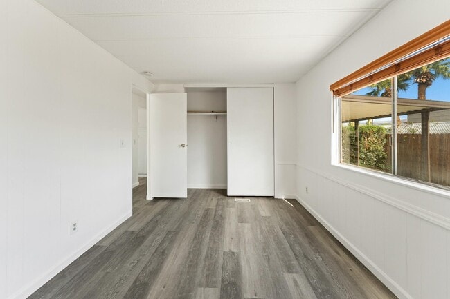 Building Photo - 32520 Westchester Dr