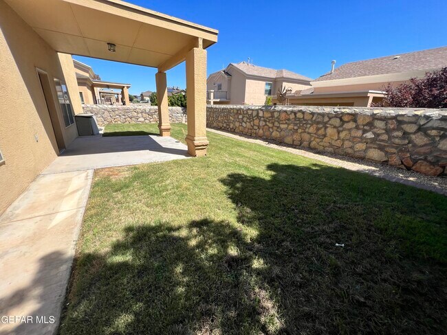 Building Photo - 11404 Victor Flores Pl