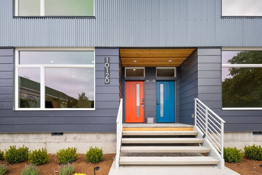 Unit Entry - 10120 NE 185th St