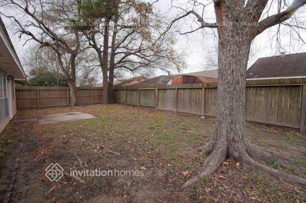 Building Photo - 7319 Echo Pines Dr