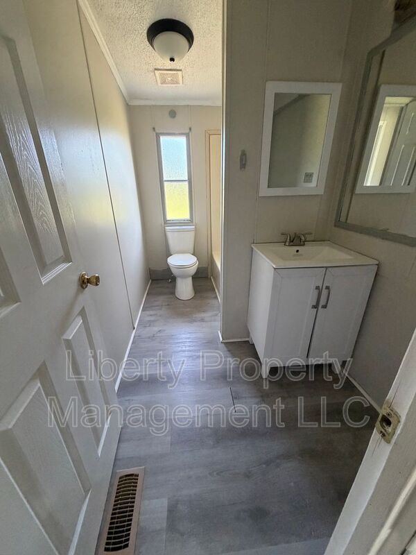 Building Photo - 471 Washington Ln