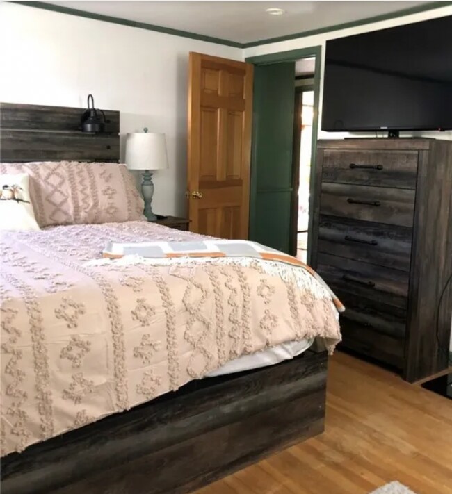 Building Photo - 4 Irving Pl