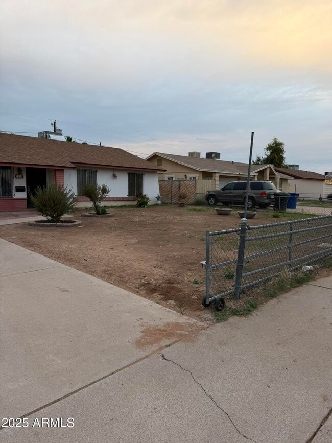 Building Photo - 1516 W Pueblo Ave