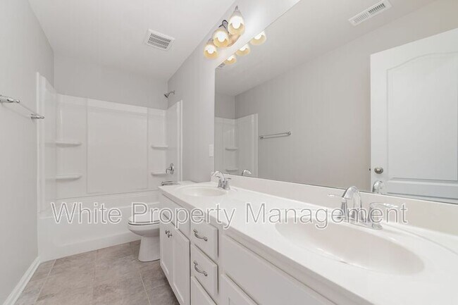 Building Photo - 757 Garrett Green Way
