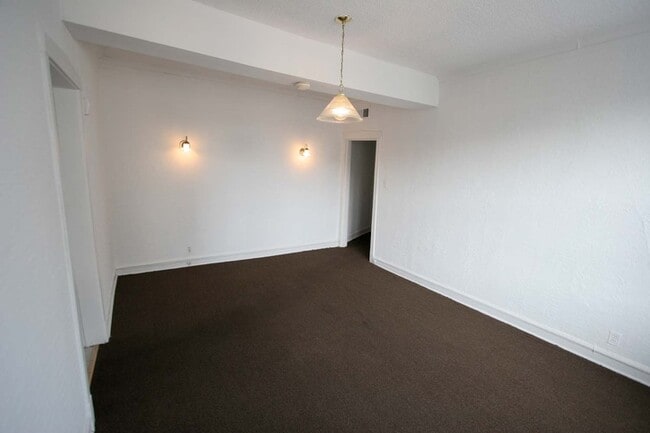 Floorplan - 925 East 46th Street