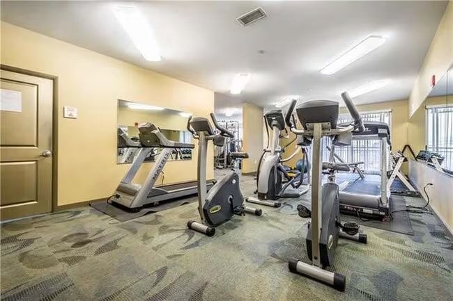 Building Photo - 5570 Centre Ave