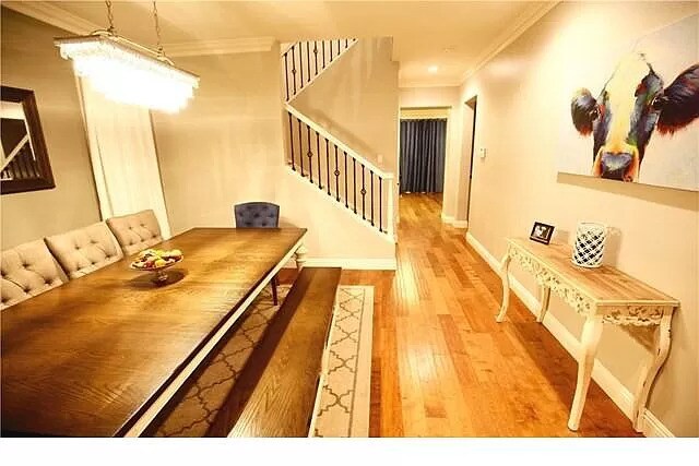 Building Photo - 15761 Crestwood Ave