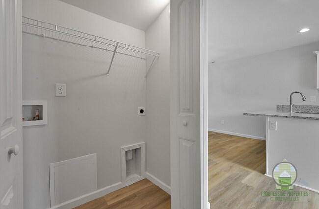 Building Photo - 4 Wofford Rd