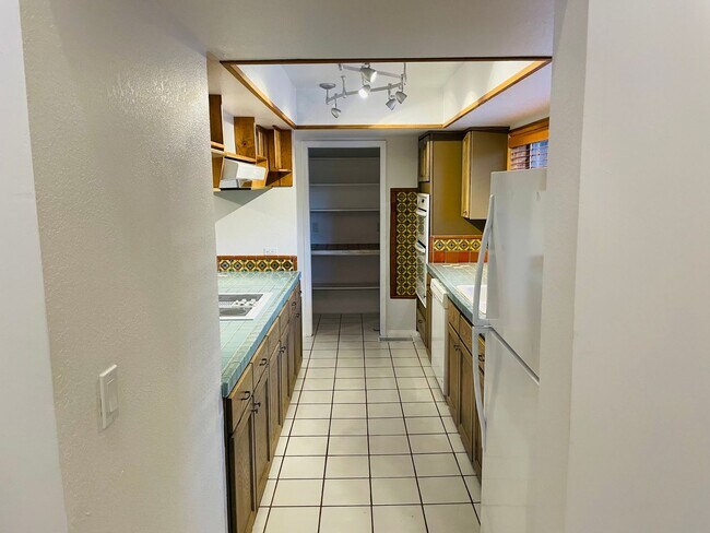 Building Photo - Village of Oak Creek