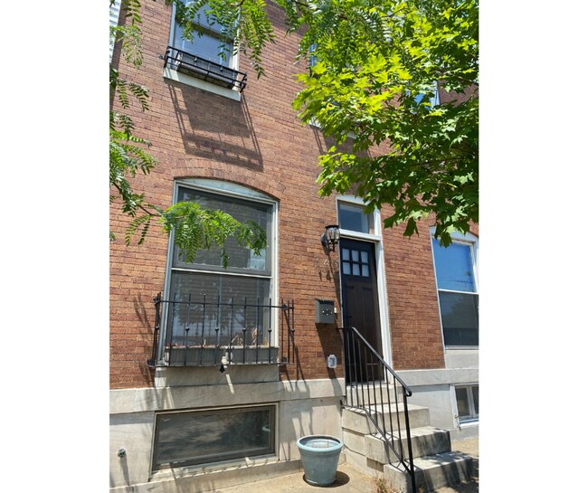 Building Photo - 146 N East Ave