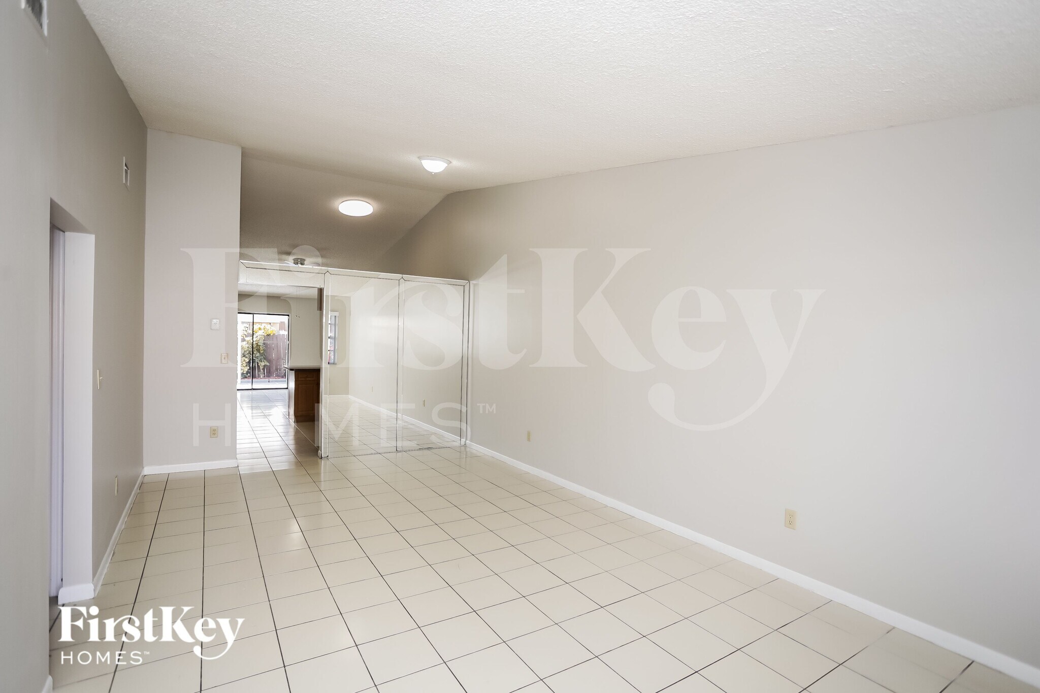Building Photo - 5505 W 27th Ln