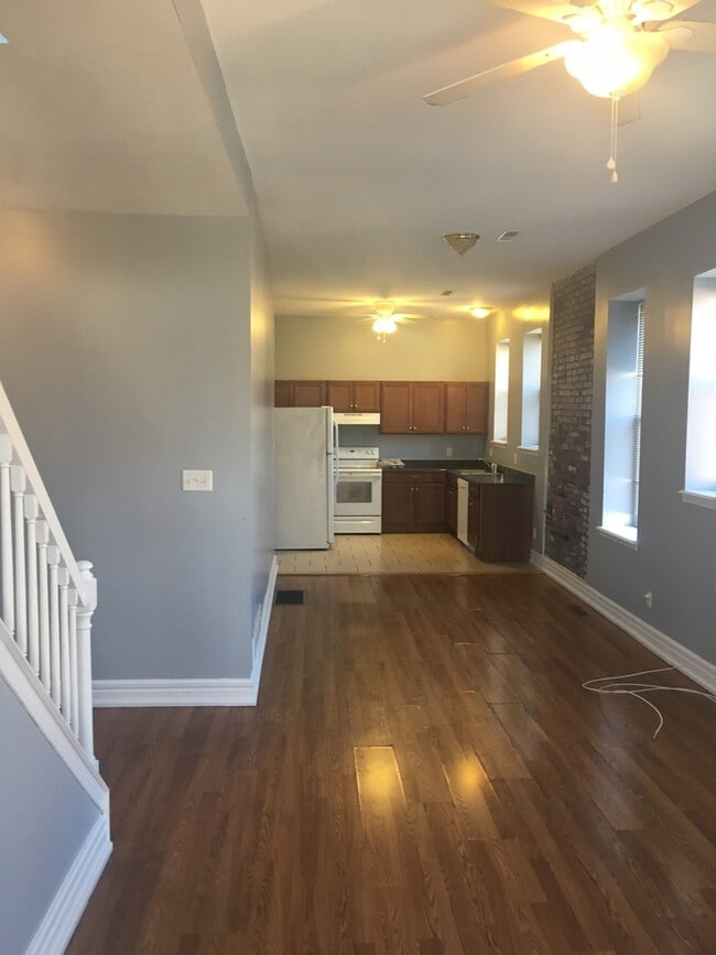 Building Photo - 2029 Russell Blvd