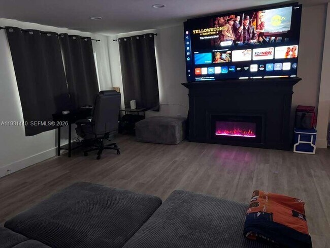 Building Photo - 2036 SW 57th Ct