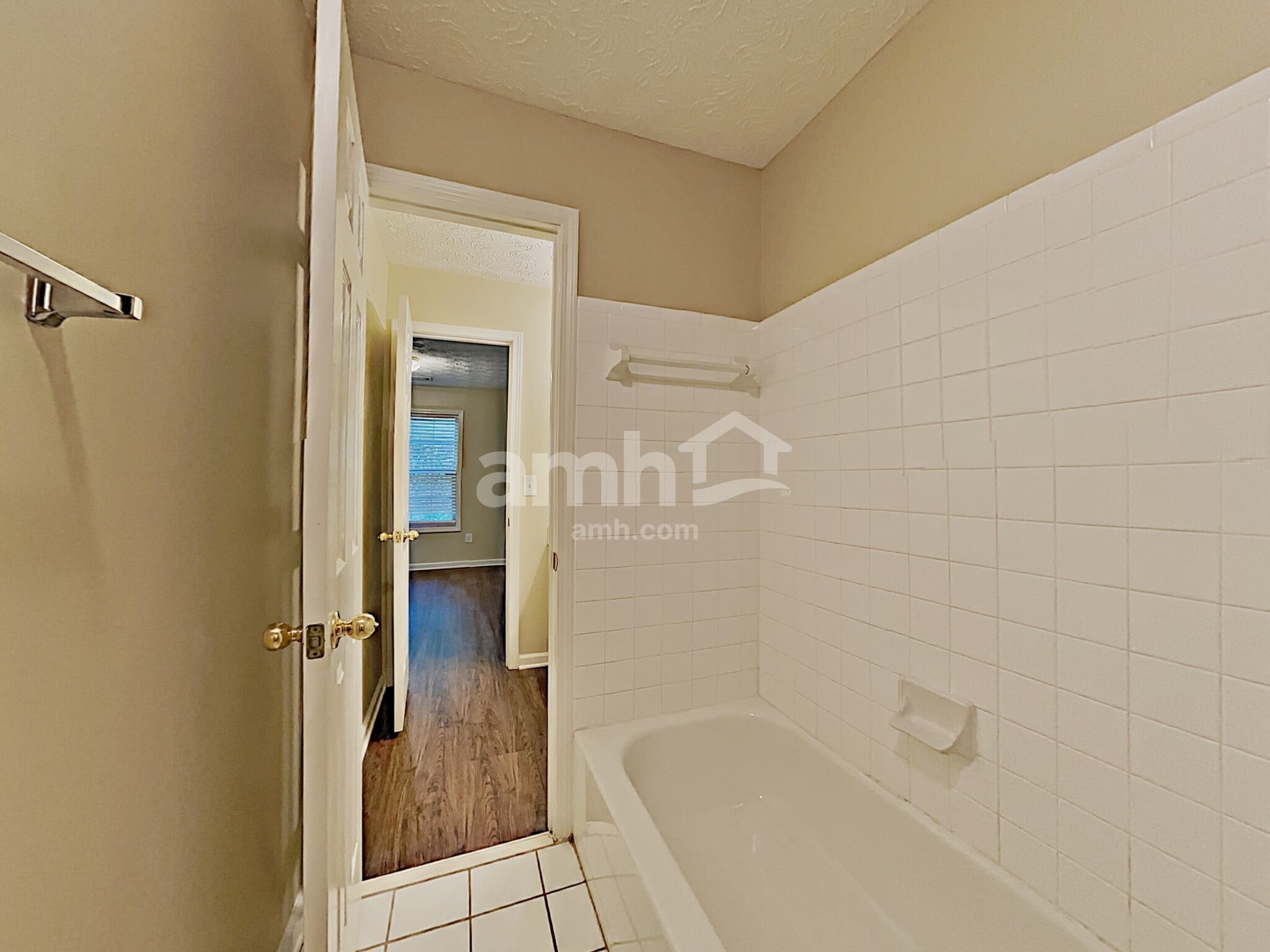 Building Photo - 2319 Clipper Ln