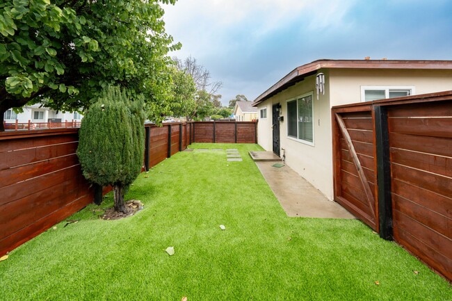 Building Photo - Beautiful newly renovated home available n...
