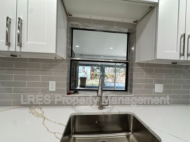 Building Photo - 37019 Pine Meadows Ln