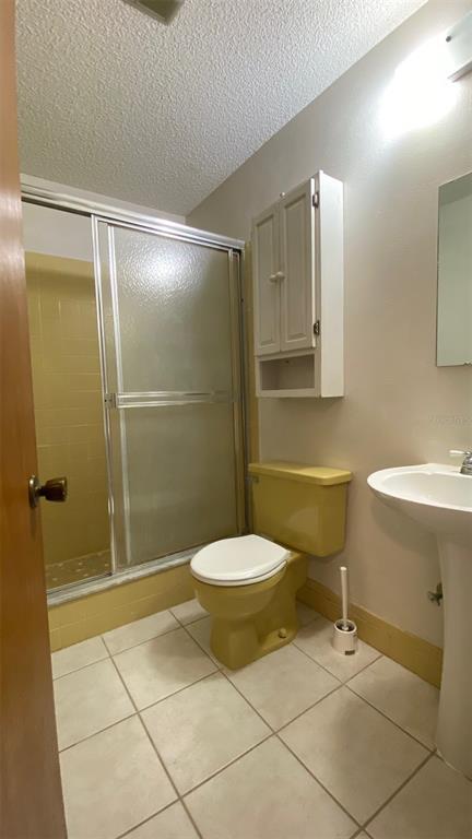 Building Photo - 7846 Royal Hart Dr