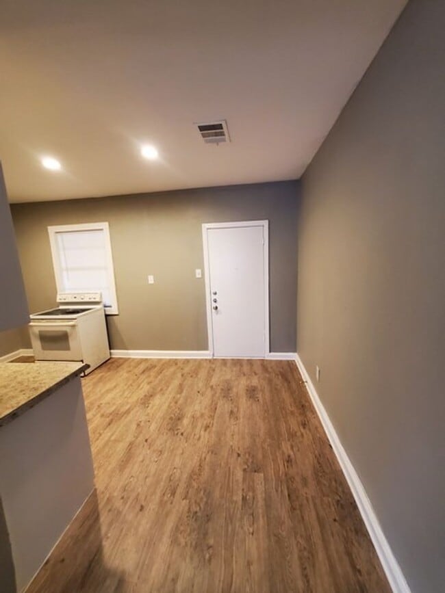 Building Photo - Beautiful 3-Bed Apartment in Schertz!