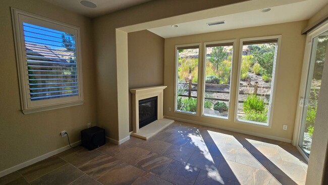 Building Photo - Single Story Del Webb Home!