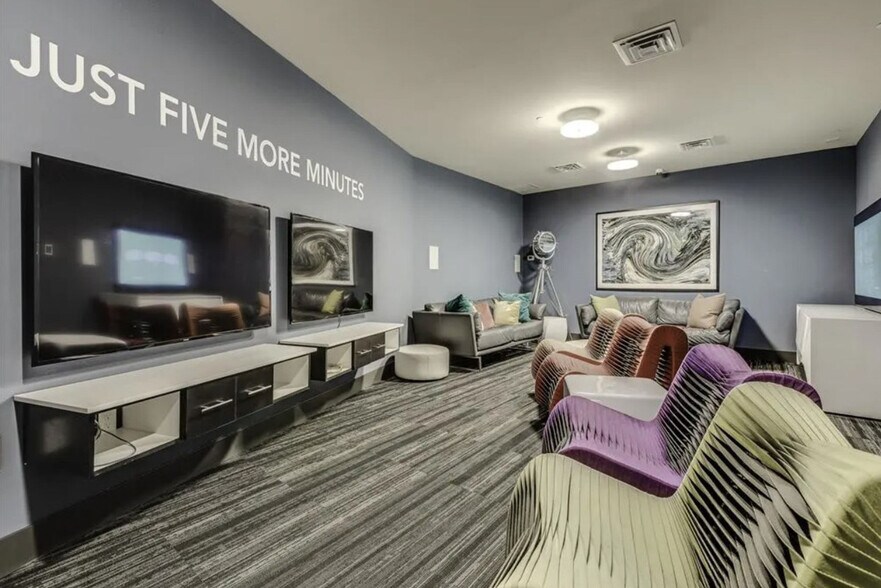 Building Photo - 15522 NE 22 Pl