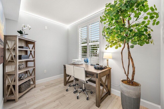 Building Photo - 255 Evernia St