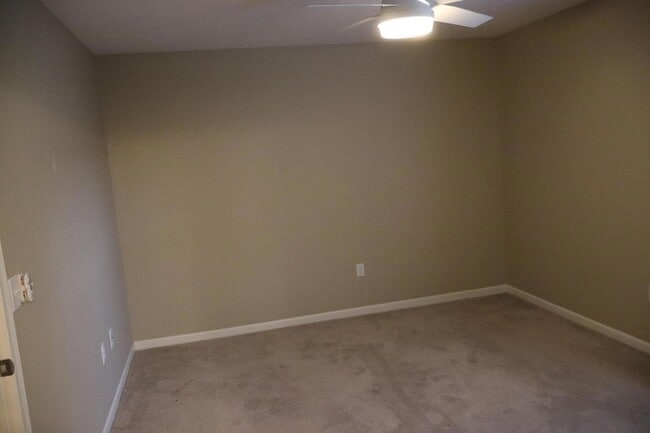 Building Photo - 6215 Prairiefire Ave