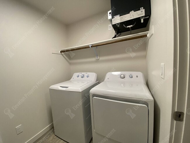 Building Photo - NEWER CONSTRUCTION - 2 BR 1BA Hayden Home in Redmond