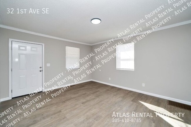 Building Photo - 32 1st Ave SE