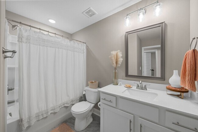 Building Photo - Modern Home in The Quarry Subdivision!