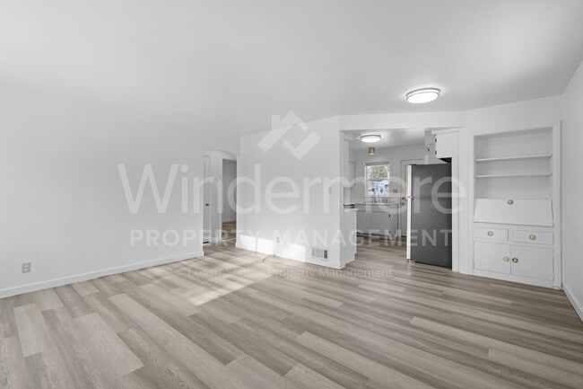 Building Photo - 11321 E Springfield Ave