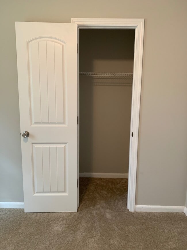 Building Photo - *NEWLY REMODELED*