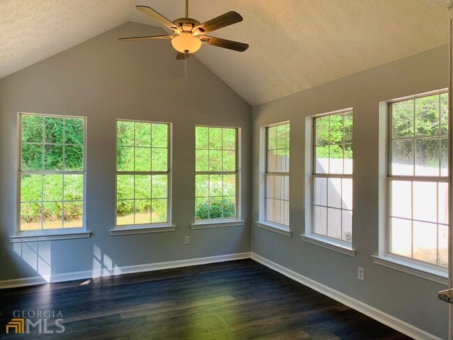 Building Photo - 30 Standing Rock Rd