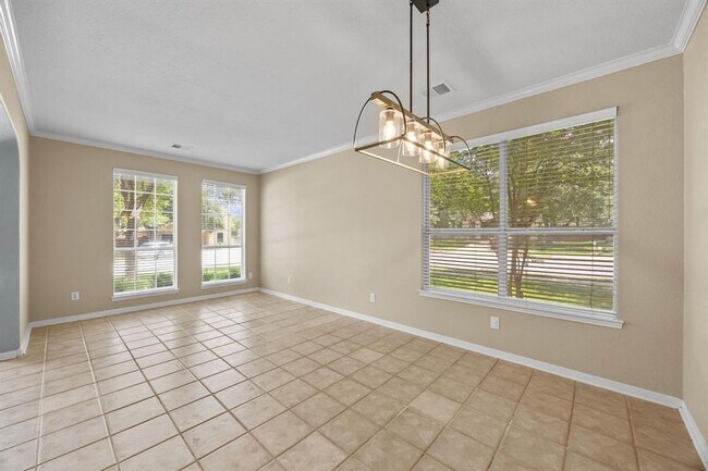 Building Photo - 1607 Juniper Ridge Loop
