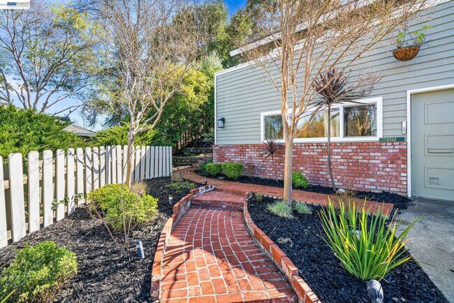 Building Photo - 4262 Tamur Ct