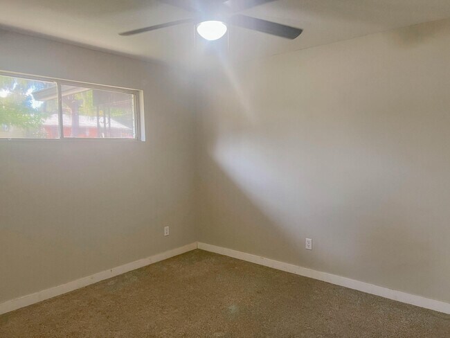 Building Photo - 3518 Redd Dr