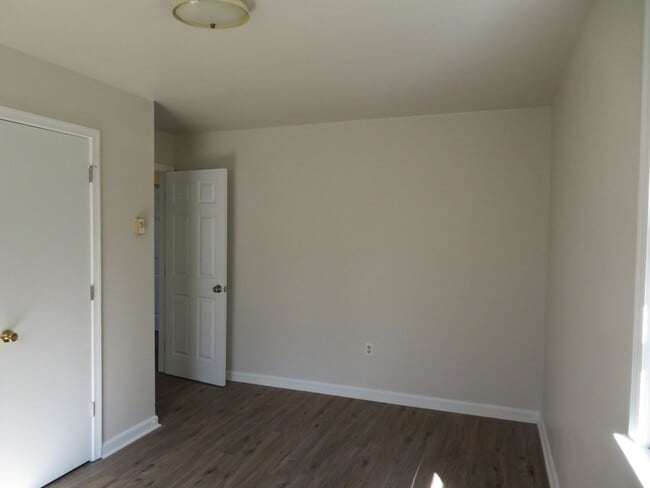 Building Photo - Petersburg