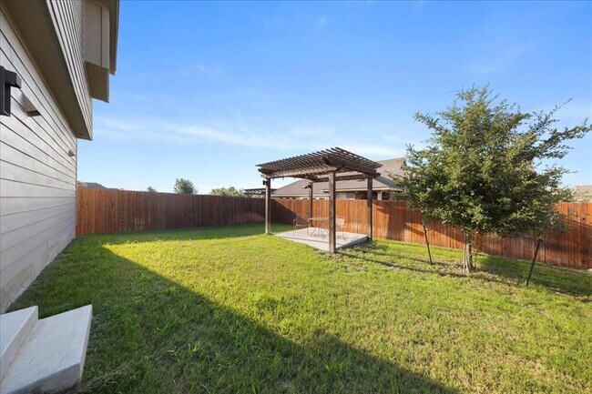 Building Photo - 6110 Principale Dr