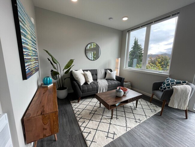 Interior Photo - Sylvan Court