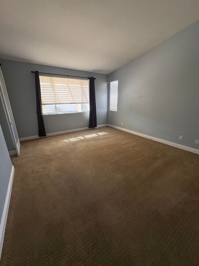 Building Photo - 41196 Coolidge Cir